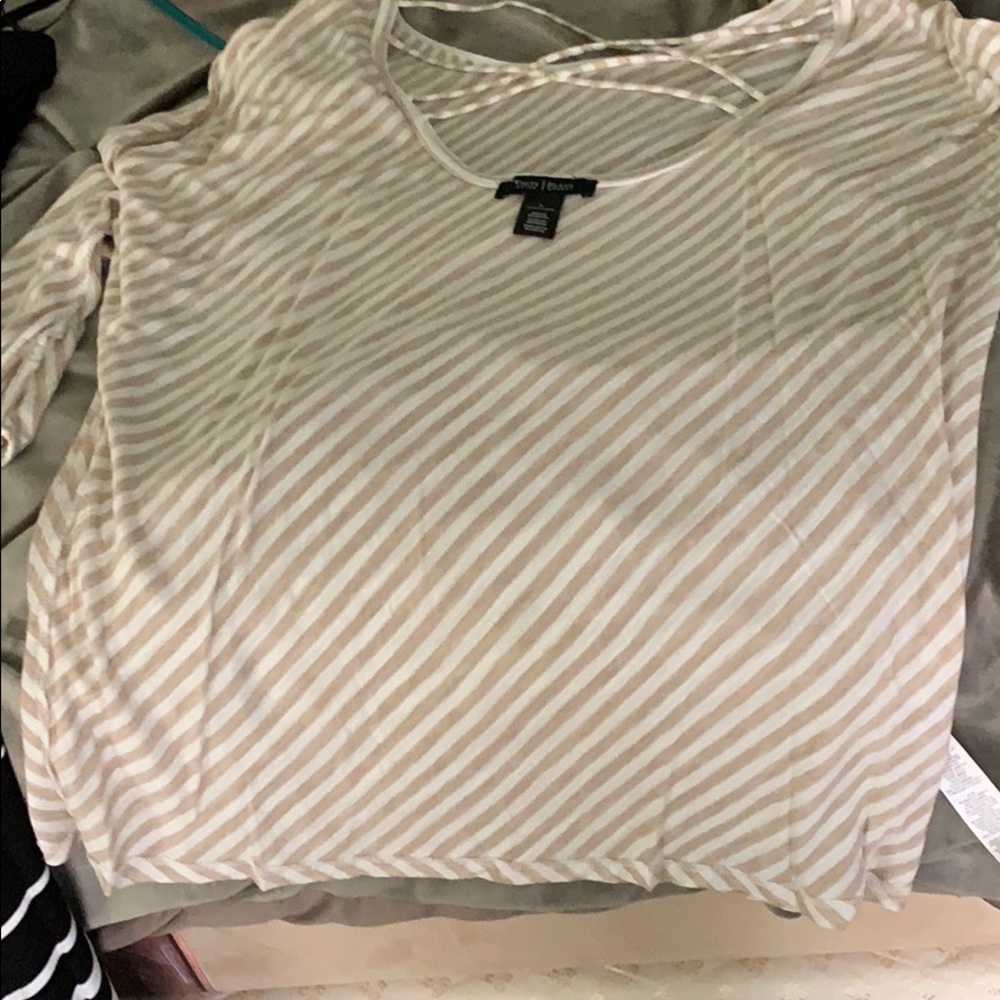 Top size large